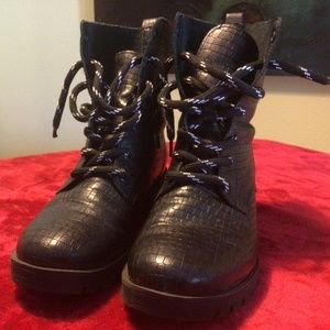 Bottero black leather croc look boots eur size 37